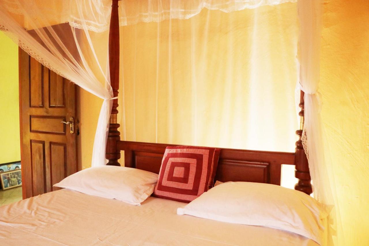 Ariyadasa Guest House ガル エクステリア 写真