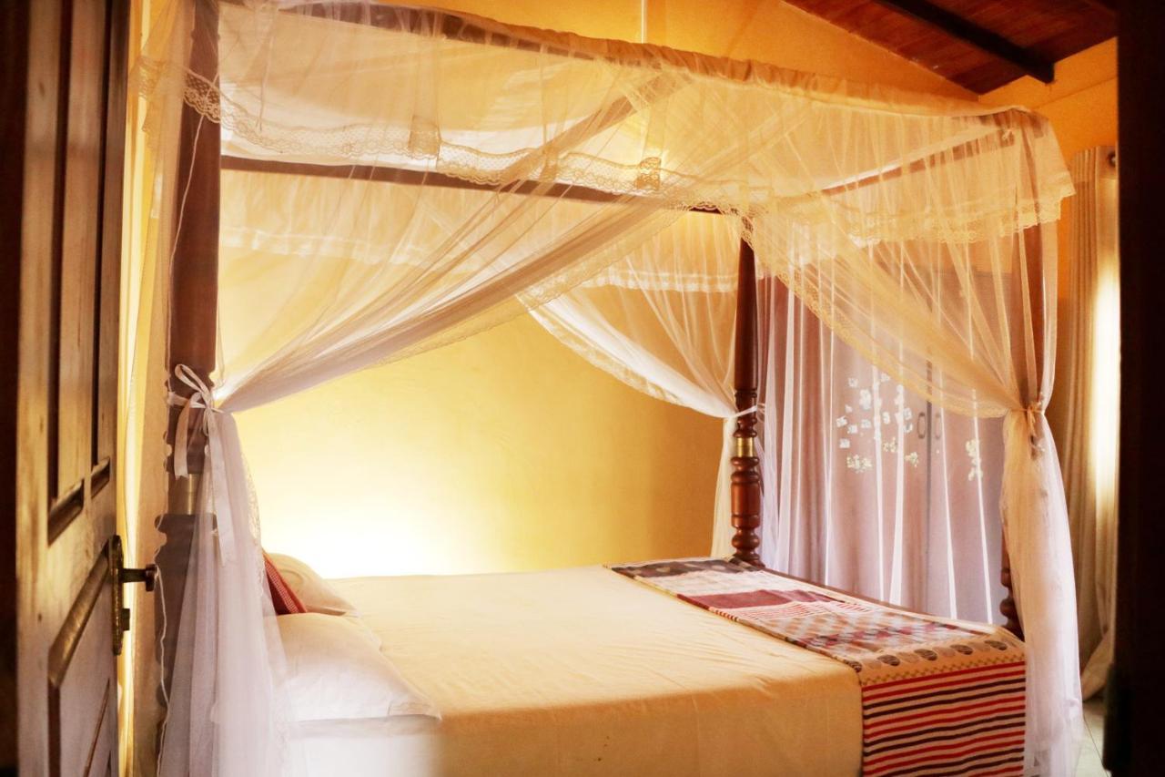 Ariyadasa Guest House ガル エクステリア 写真