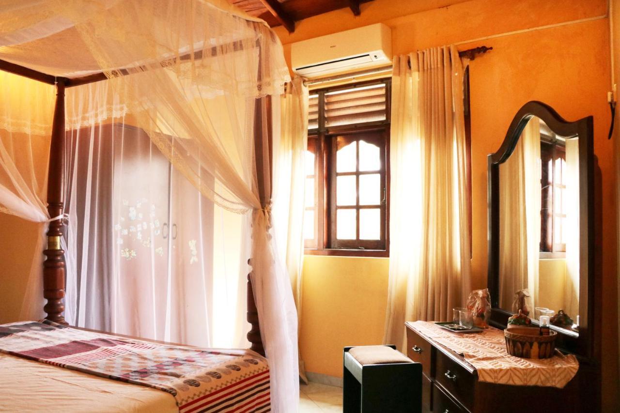 Ariyadasa Guest House ガル エクステリア 写真